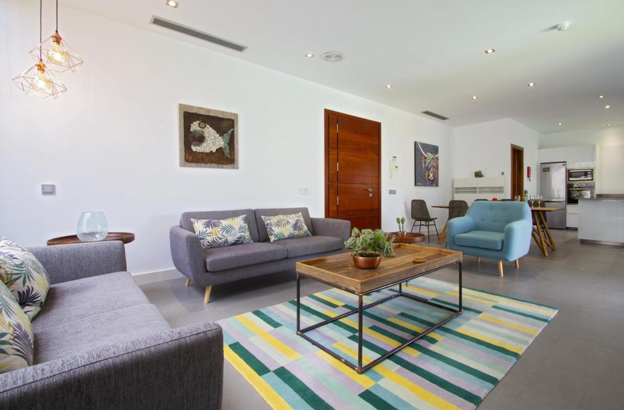 Luxury Los Mojones Villa Short Walk To Old Town Private Heated Pool Villa Los Mojones Angie Puerto Del Carmen ติอาส ภายนอก รูปภาพ