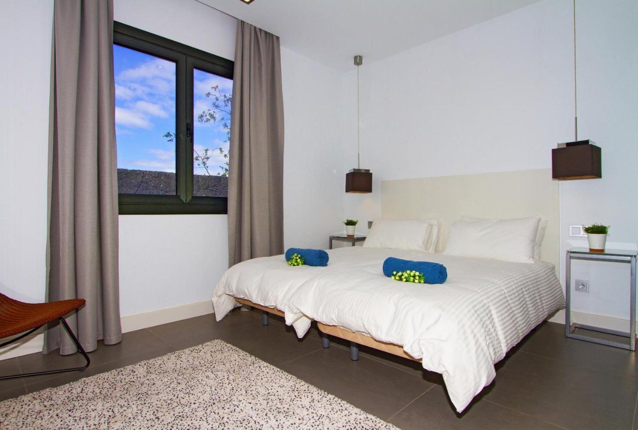 Luxury Los Mojones Villa Short Walk To Old Town Private Heated Pool Villa Los Mojones Angie Puerto Del Carmen ติอาส ภายนอก รูปภาพ
